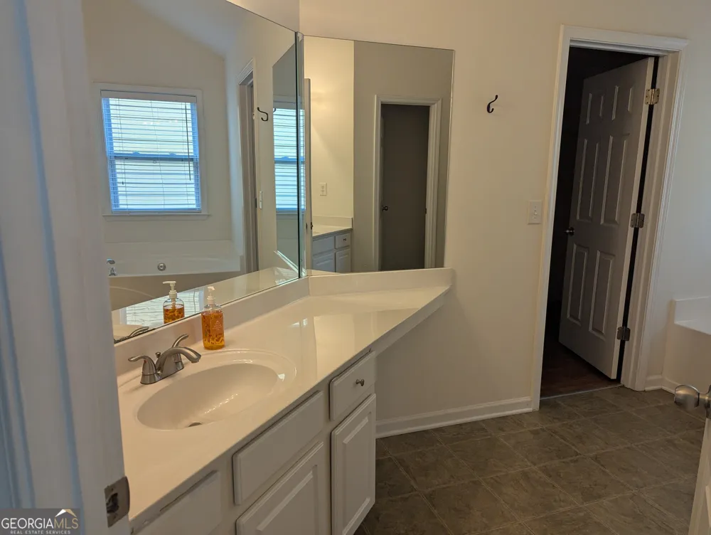 212 Autumn TRL Acworth, GA 30102