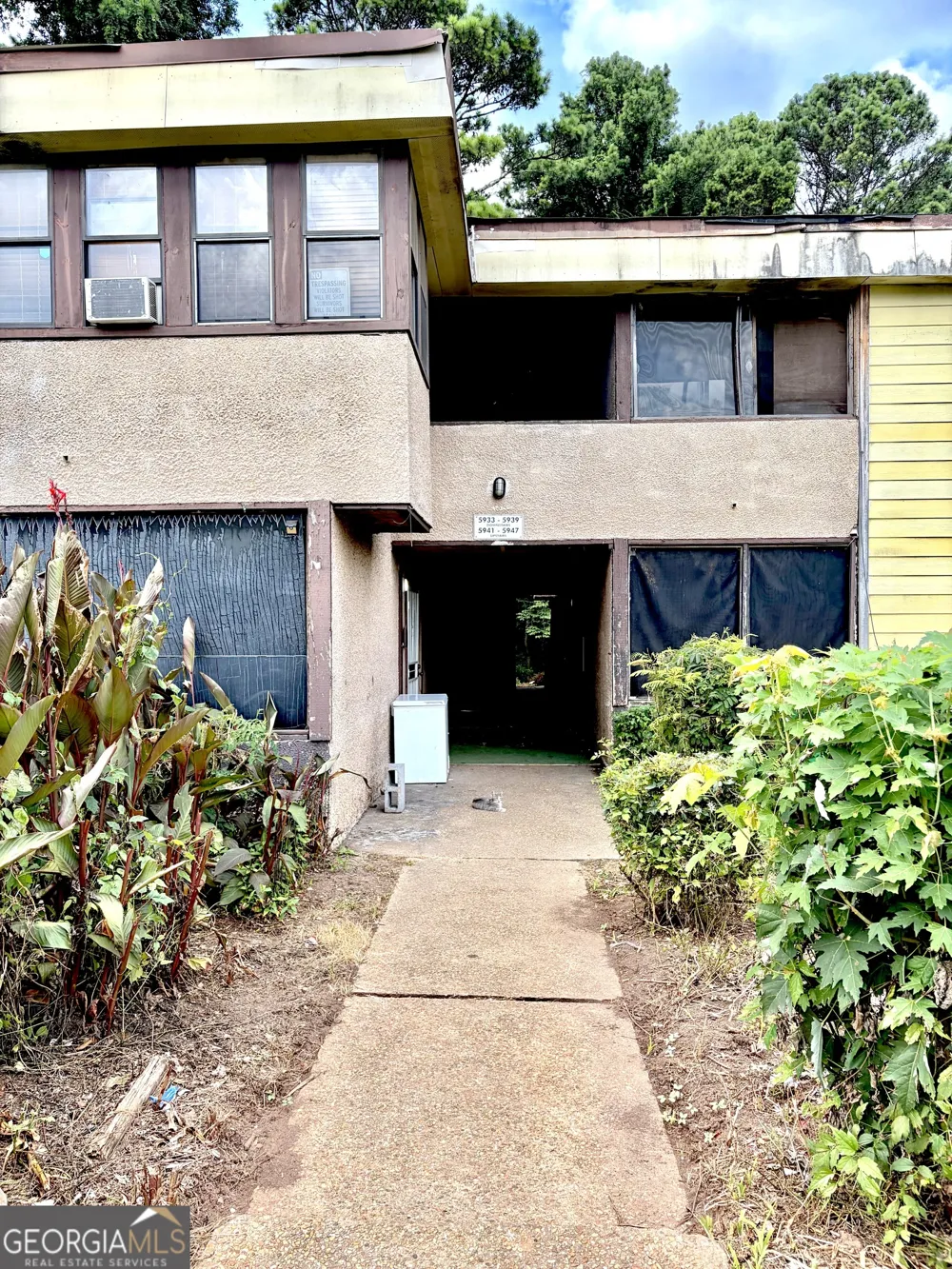 5945 Sutcliff SQ Lithonia, GA 30058
