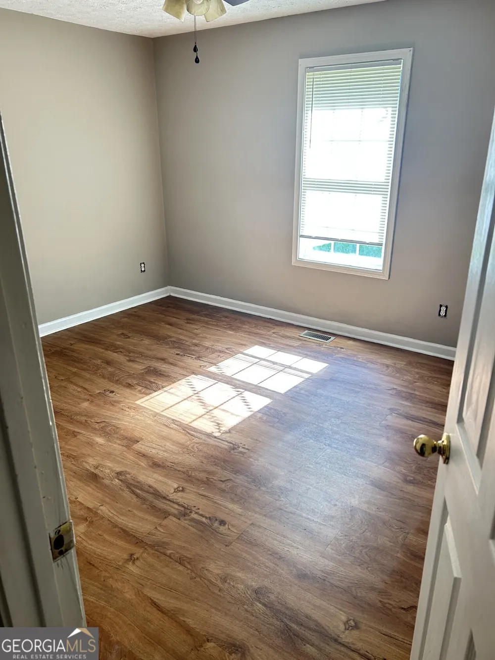 1149 Granite LN Loganville, GA 30052