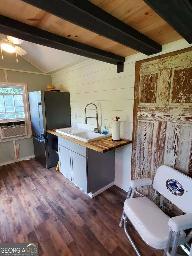 370B Log Cabin RD NE Milledgeville, GA 31061