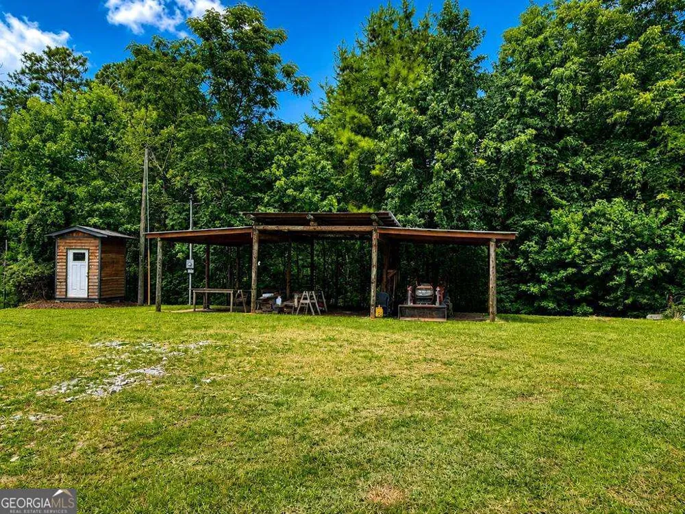 370B Log Cabin RD NE Milledgeville, GA 31061