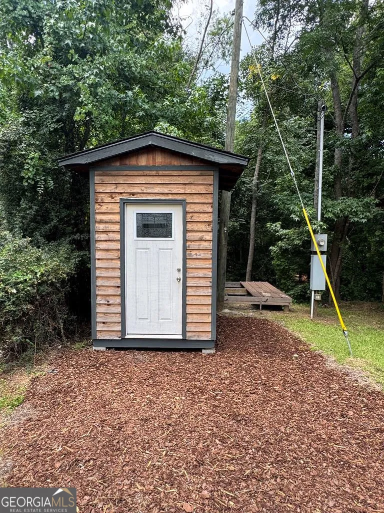 370B Log Cabin RD NE Milledgeville, GA 31061