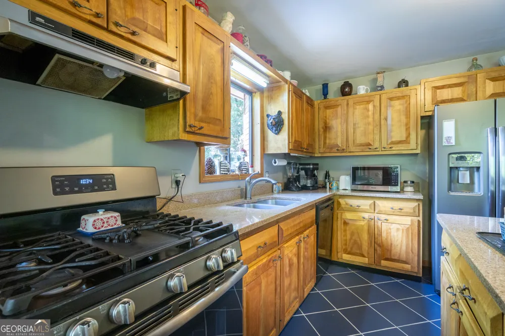 7869 Highway 75 Alt Helen, GA 30545