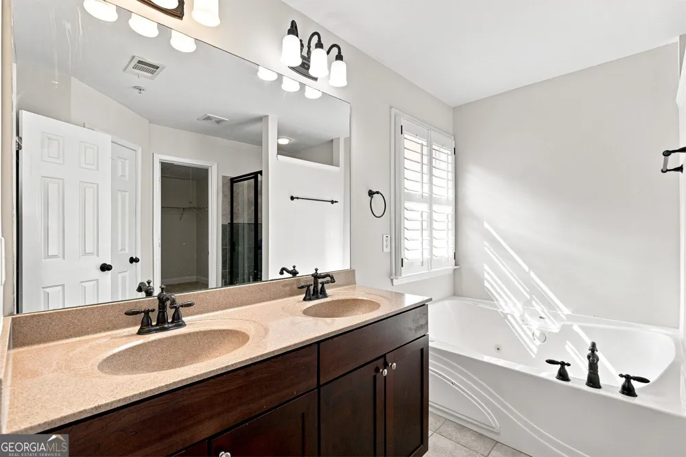 6153 Indian Wood CIR SE Mableton, GA 30126