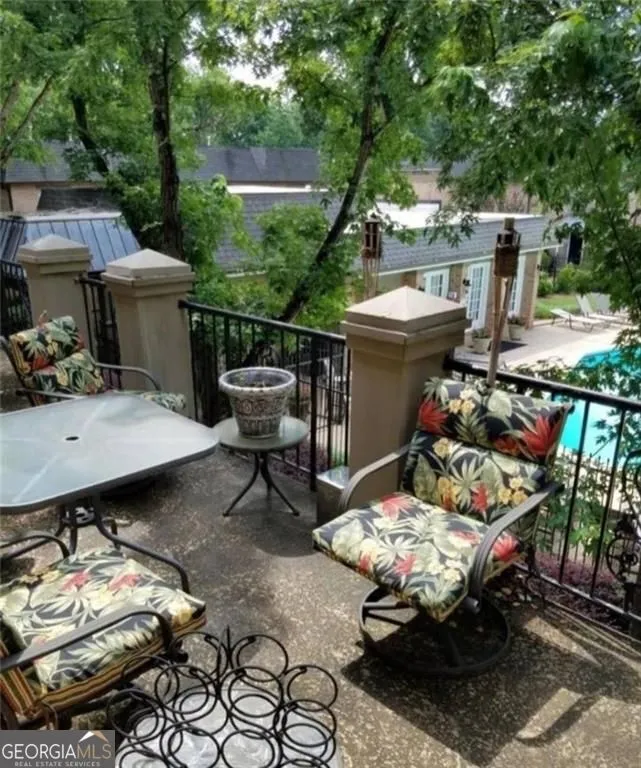 6980 Roswell RD Sandy Springs, GA 30328