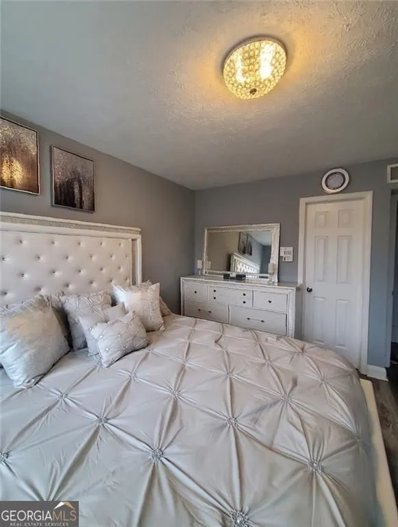 6980 Roswell RD Sandy Springs, GA 30328