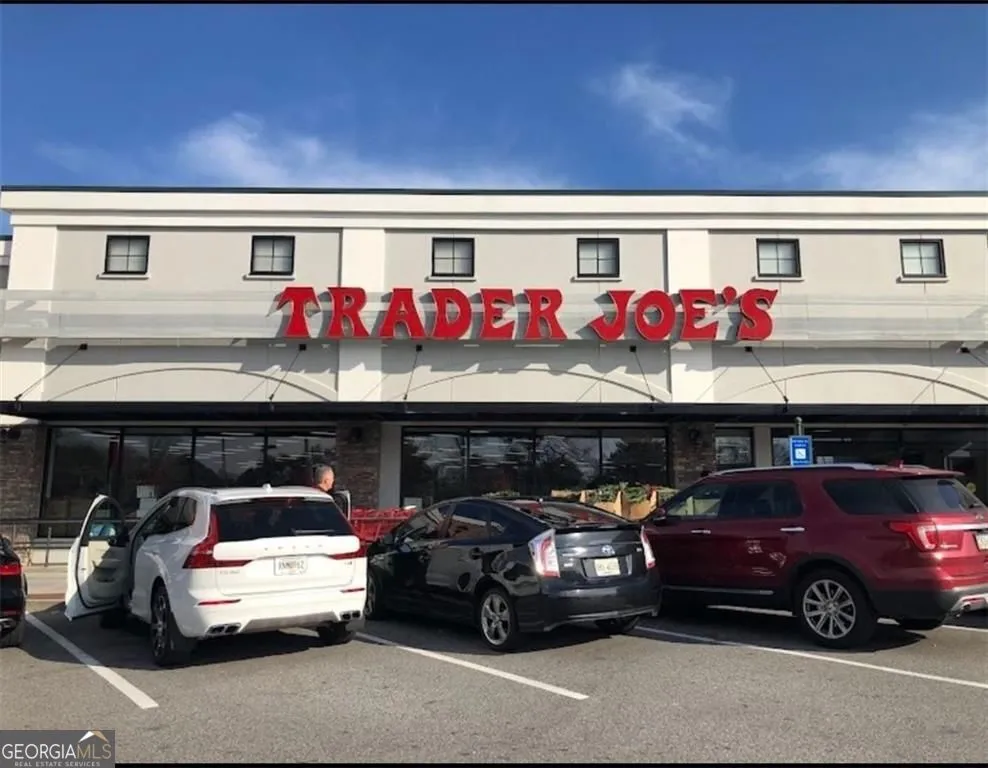 6980 Roswell RD Sandy Springs, GA 30328