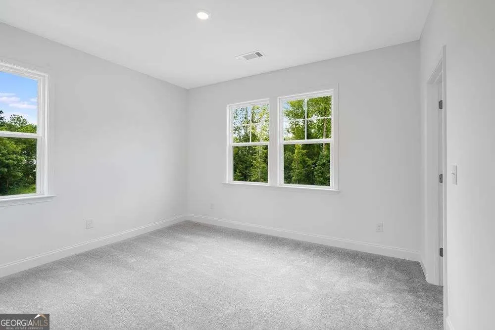 8845 Chesford GRV Ball Ground, GA 30107