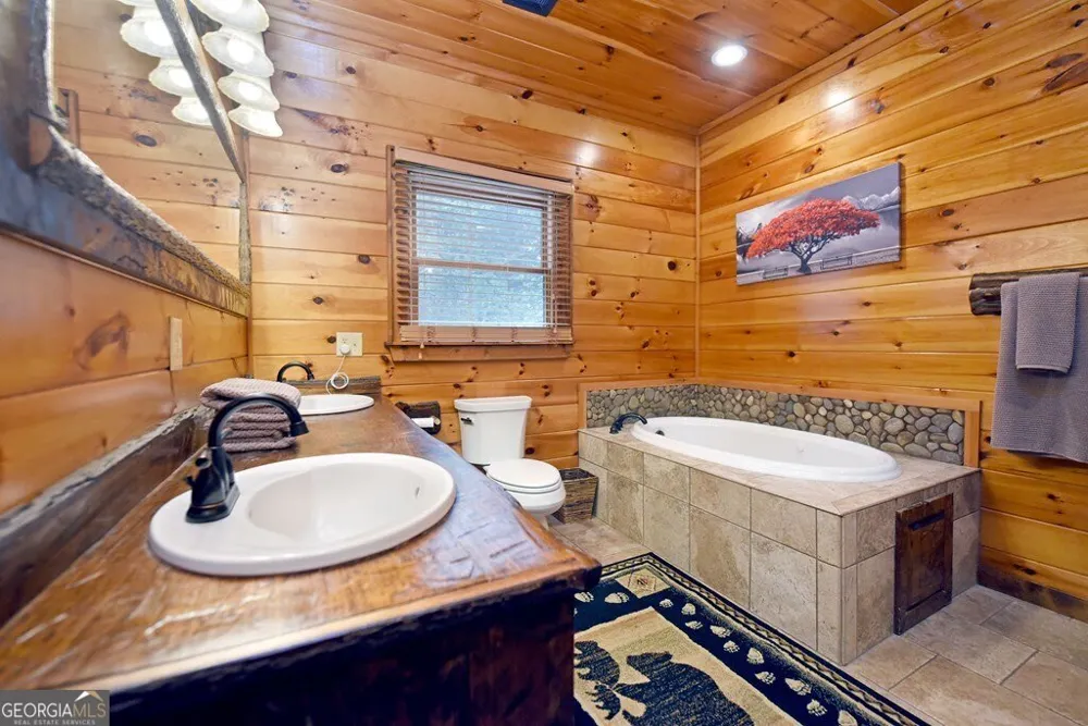 71 High Country LN Morganton, GA 30560