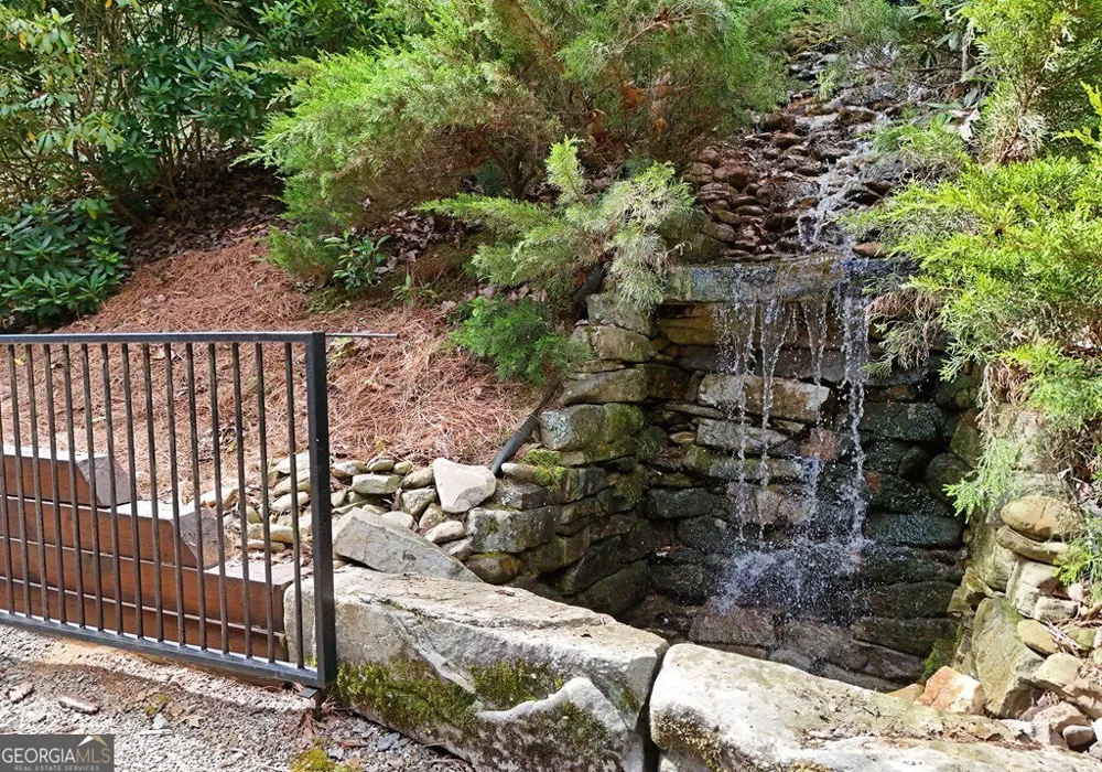 71 High Country LN Morganton, GA 30560