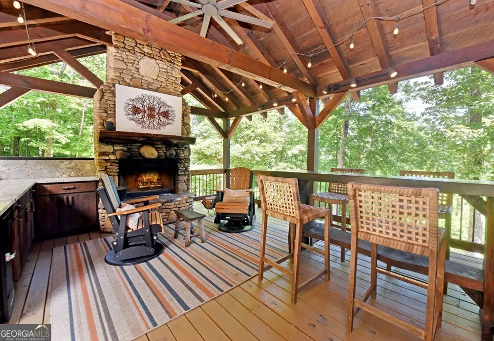 71 High Country LN Morganton, GA 30560