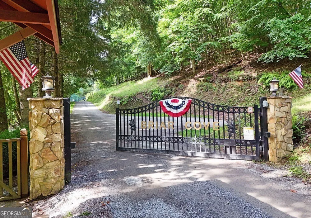 71 High Country LN Morganton, GA 30560