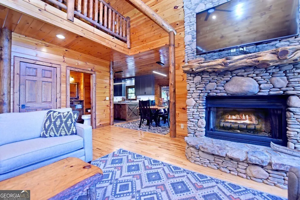 71 High Country LN Morganton, GA 30560