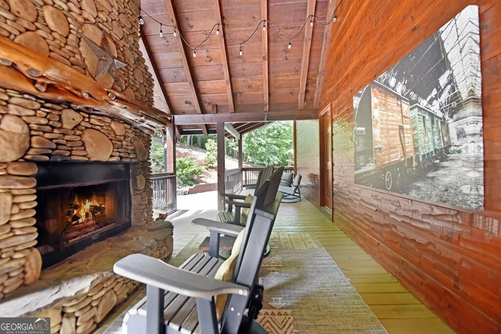 71 High Country LN Morganton, GA 30560