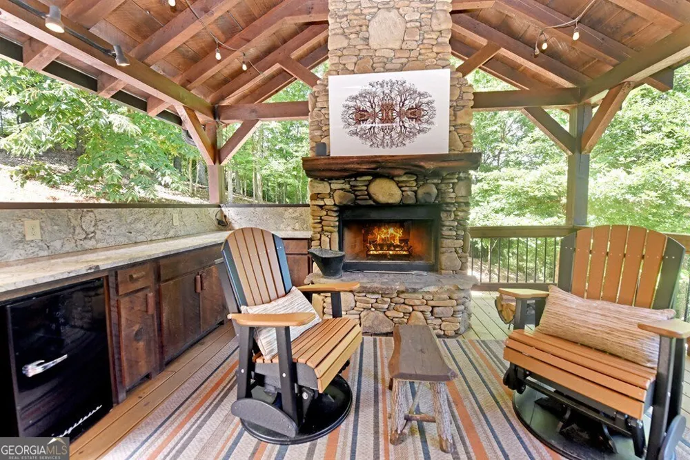 71 High Country LN Morganton, GA 30560