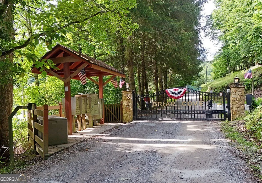71 High Country LN Morganton, GA 30560