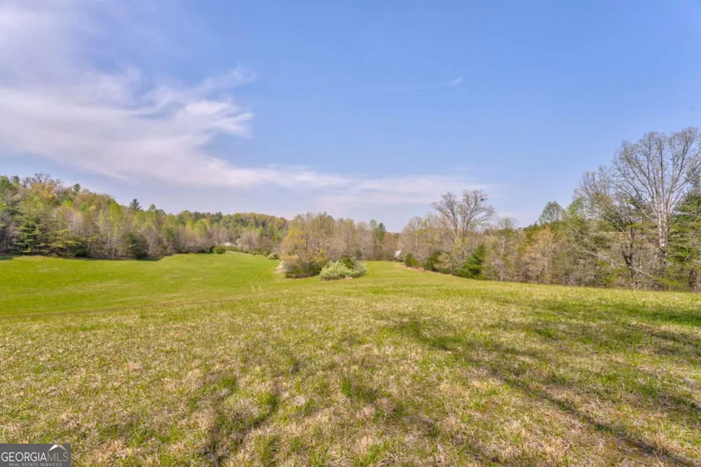 365 Waters RD McCaysville, GA 30555