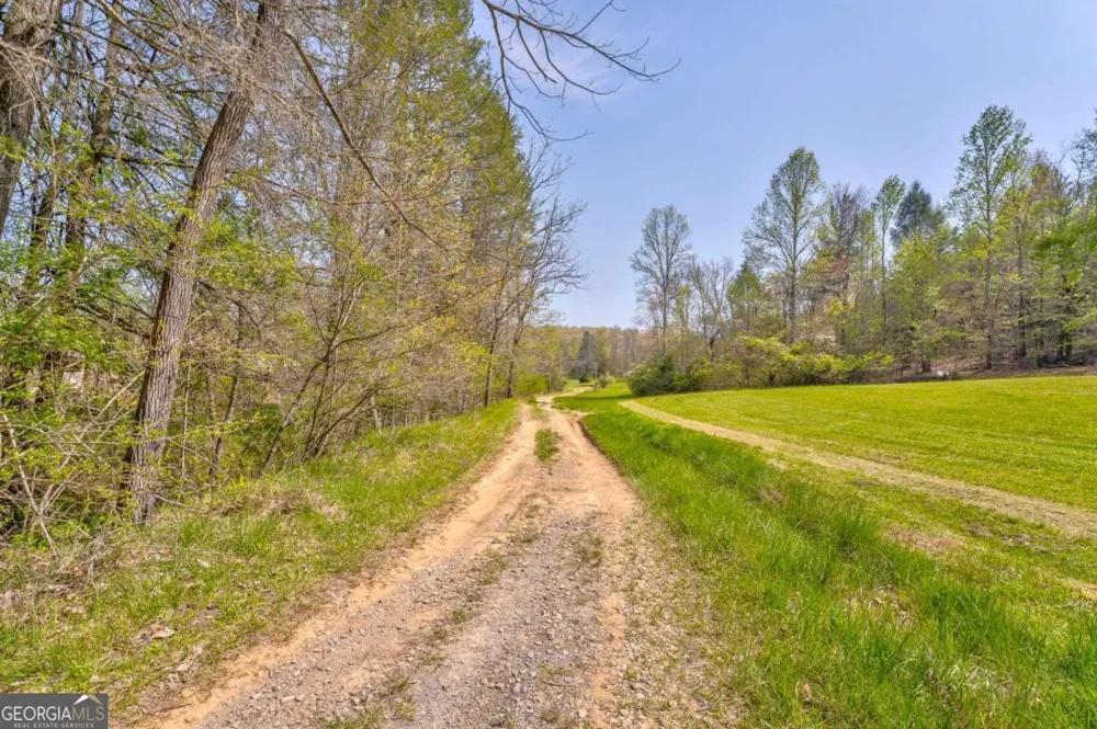 365 Waters RD McCaysville, GA 30555