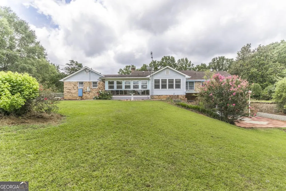 8457 Lower Thomaston RD Lizella, GA 31052