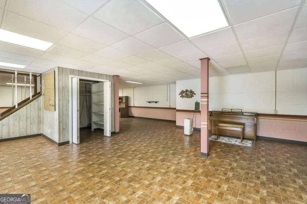 8457 Lower Thomaston RD Lizella, GA 31052