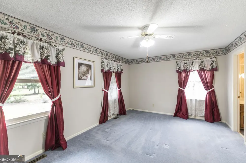 8457 Lower Thomaston RD Lizella, GA 31052
