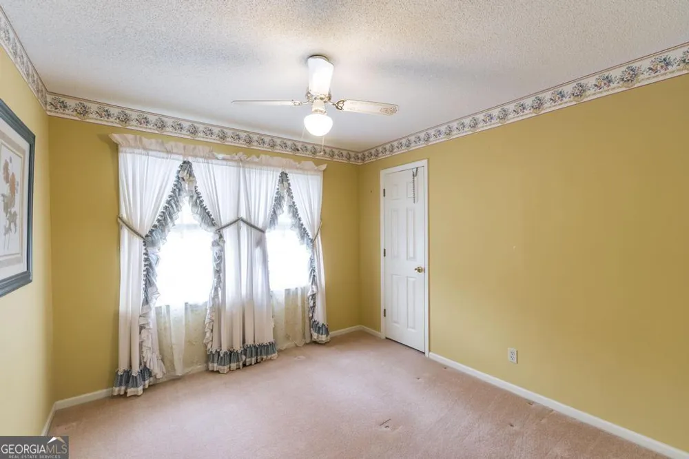 8457 Lower Thomaston RD Lizella, GA 31052