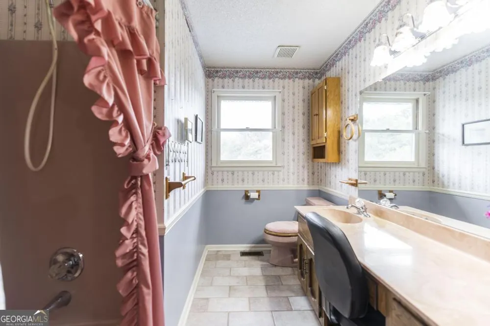 8457 Lower Thomaston RD Lizella, GA 31052
