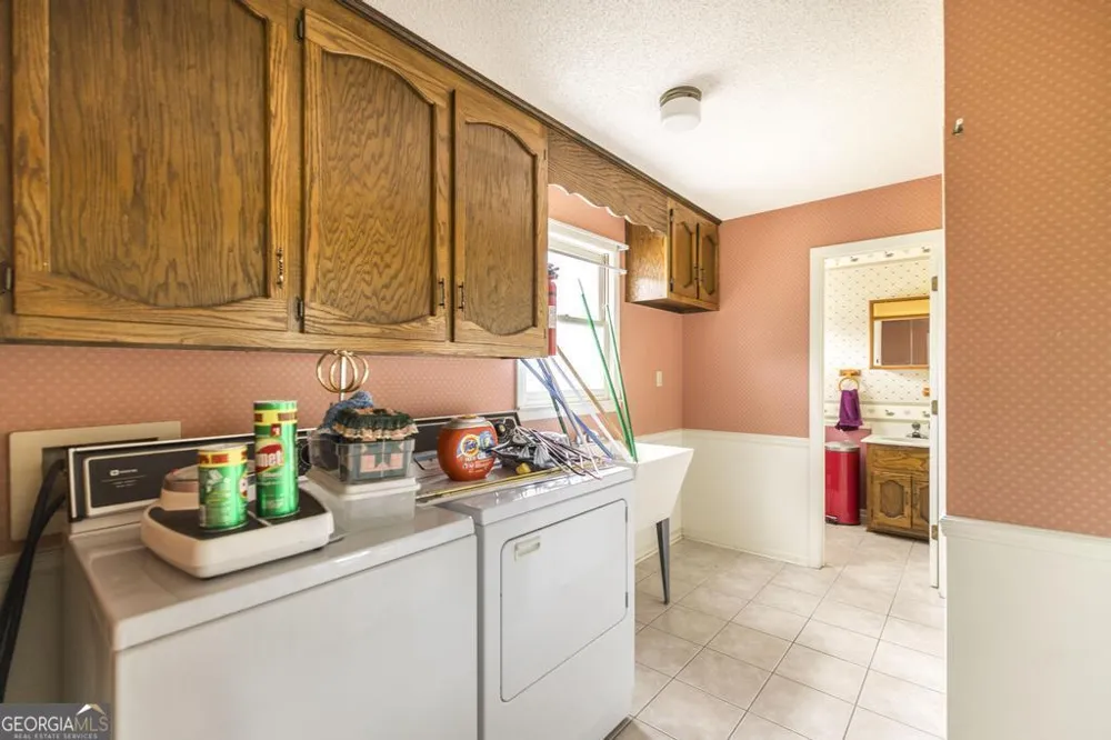 8457 Lower Thomaston RD Lizella, GA 31052
