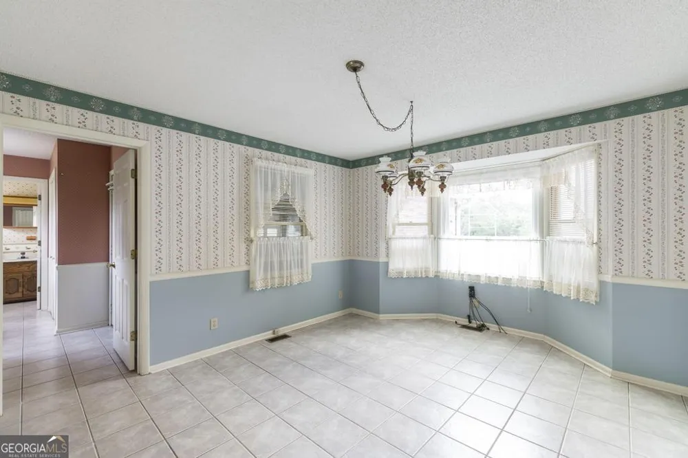 8457 Lower Thomaston RD Lizella, GA 31052