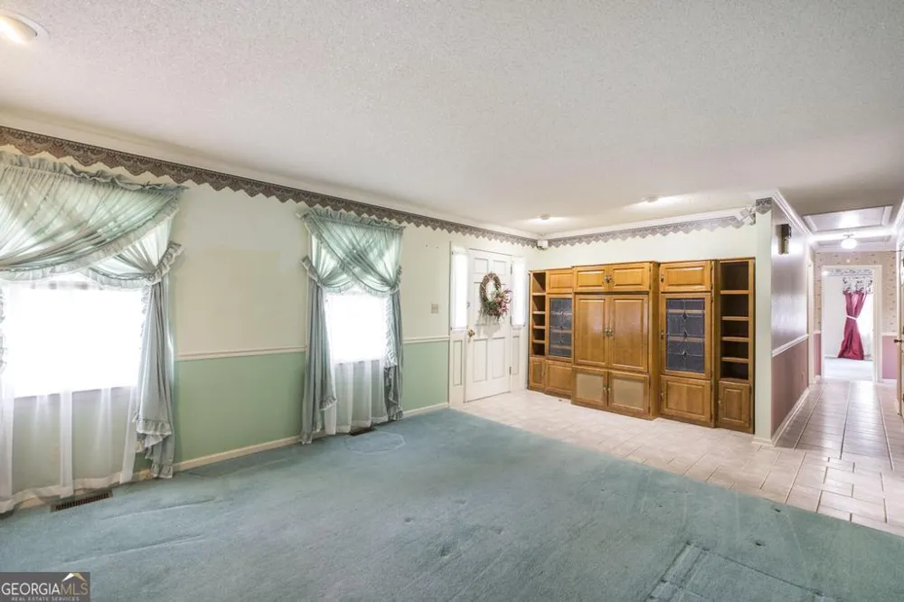 8457 Lower Thomaston RD Lizella, GA 31052