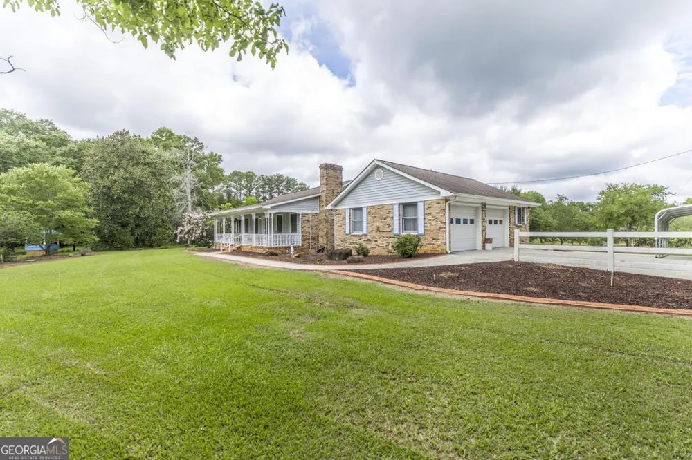 8457 Lower Thomaston RD Lizella, GA 31052