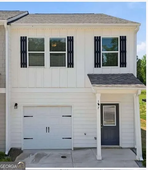 137 Village Green DR