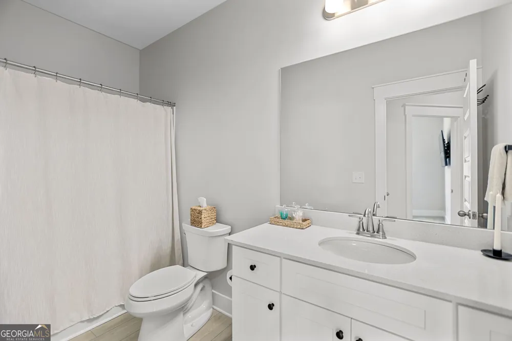 96 Whites Pond RD Moreland, GA 30259