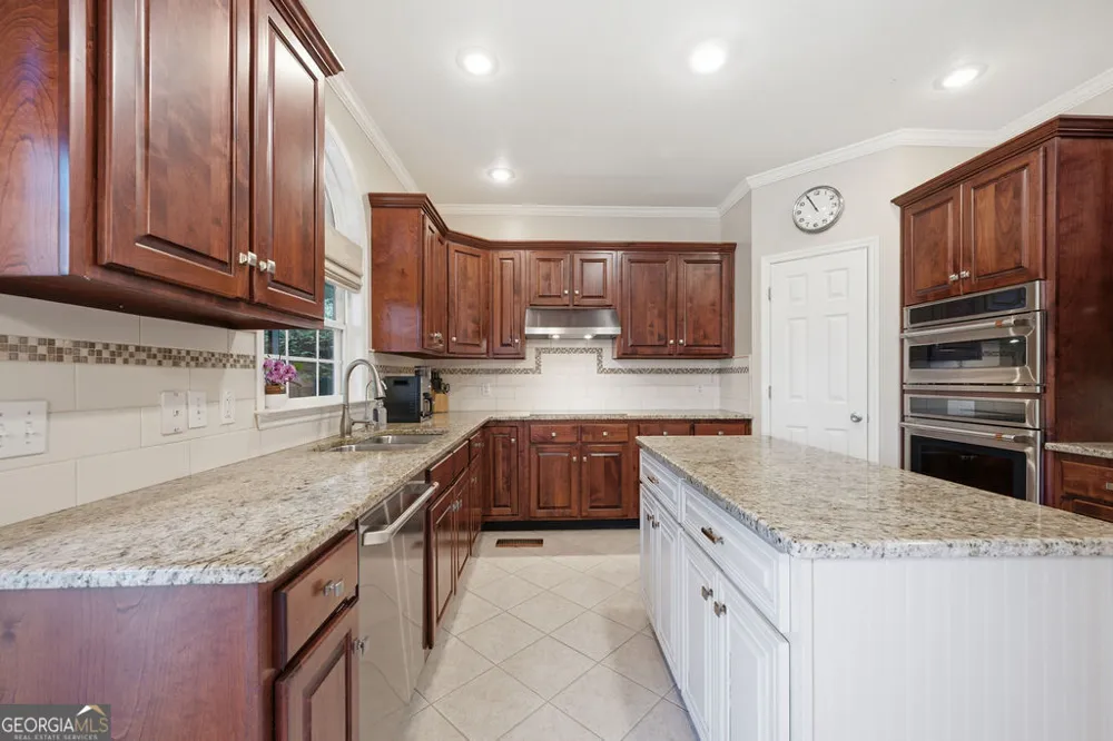 7 Windsor LN Ringgold, GA 30736