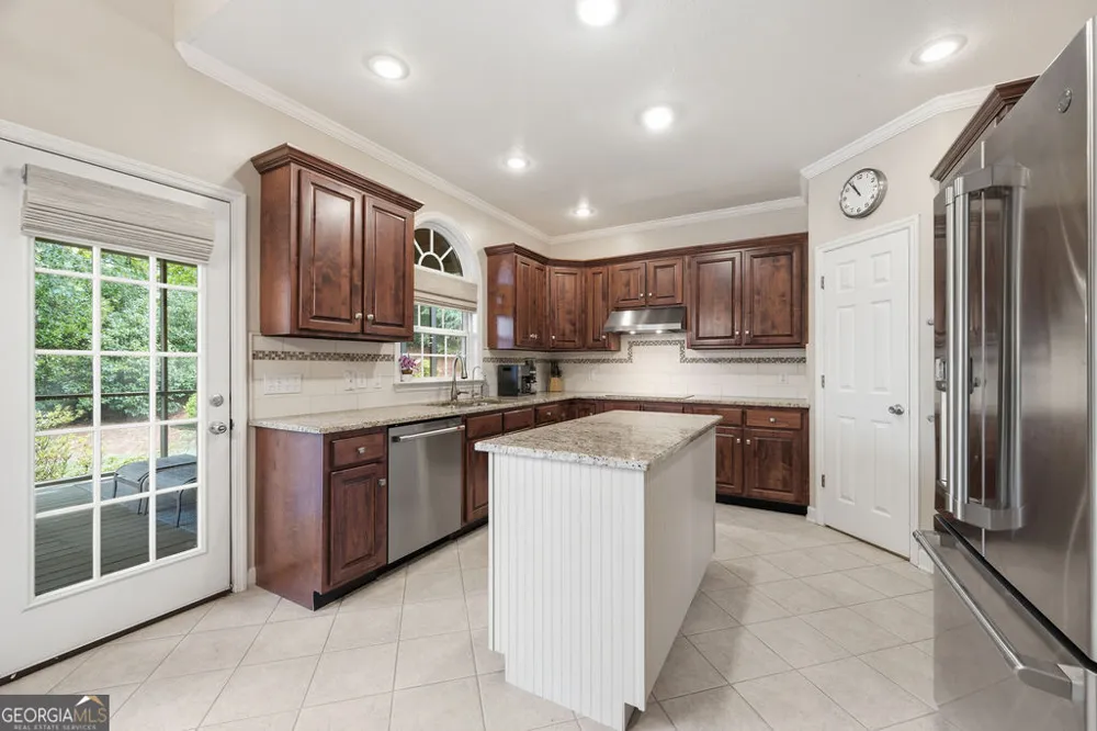 7 Windsor LN Ringgold, GA 30736