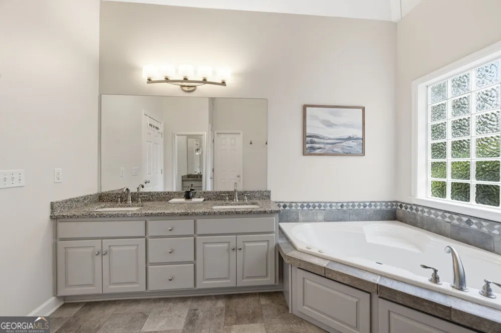 7 Windsor LN Ringgold, GA 30736