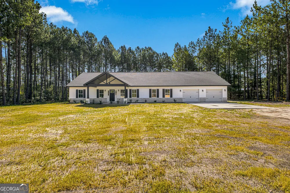 7299 Manningtown RD Jesup, GA 31546