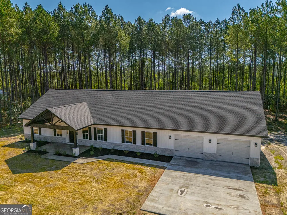 7299 Manningtown RD Jesup, GA 31546