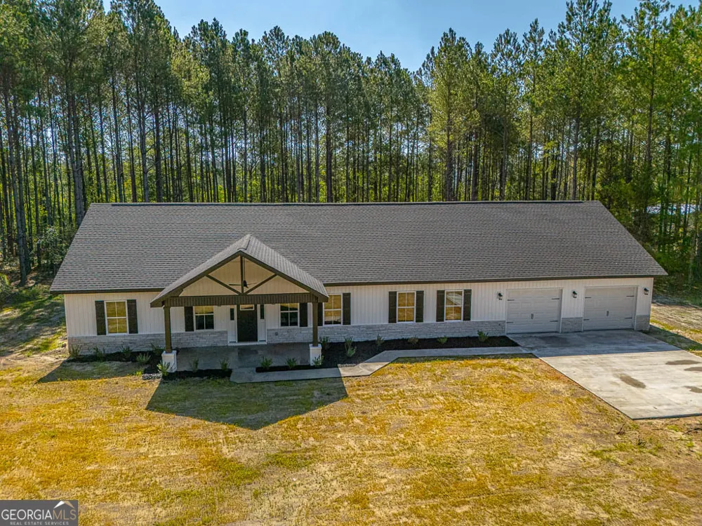 7299 Manningtown RD Jesup, GA 31546