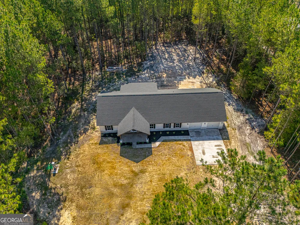 7299 Manningtown RD Jesup, GA 31546