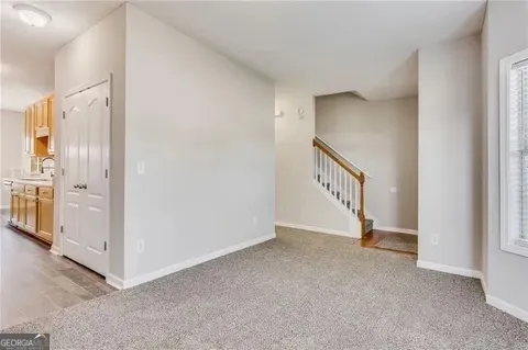 762 Commerce Riverdale, GA 30296