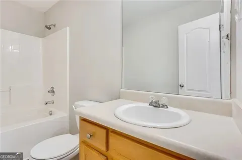 762 Commerce Riverdale, GA 30296