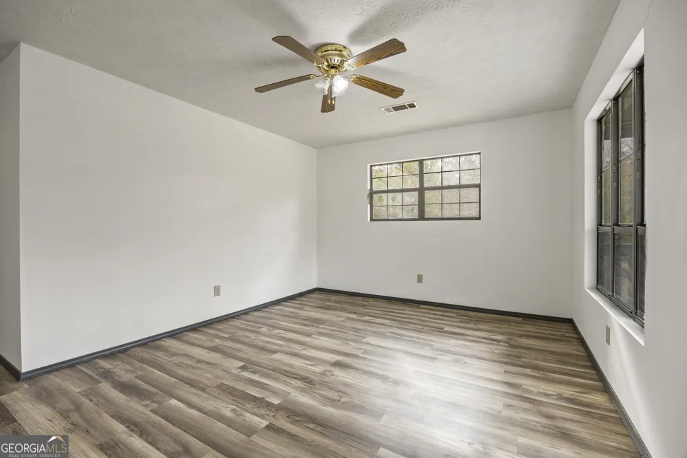 181 Lower Wirebridge RD Stephens, GA 30667