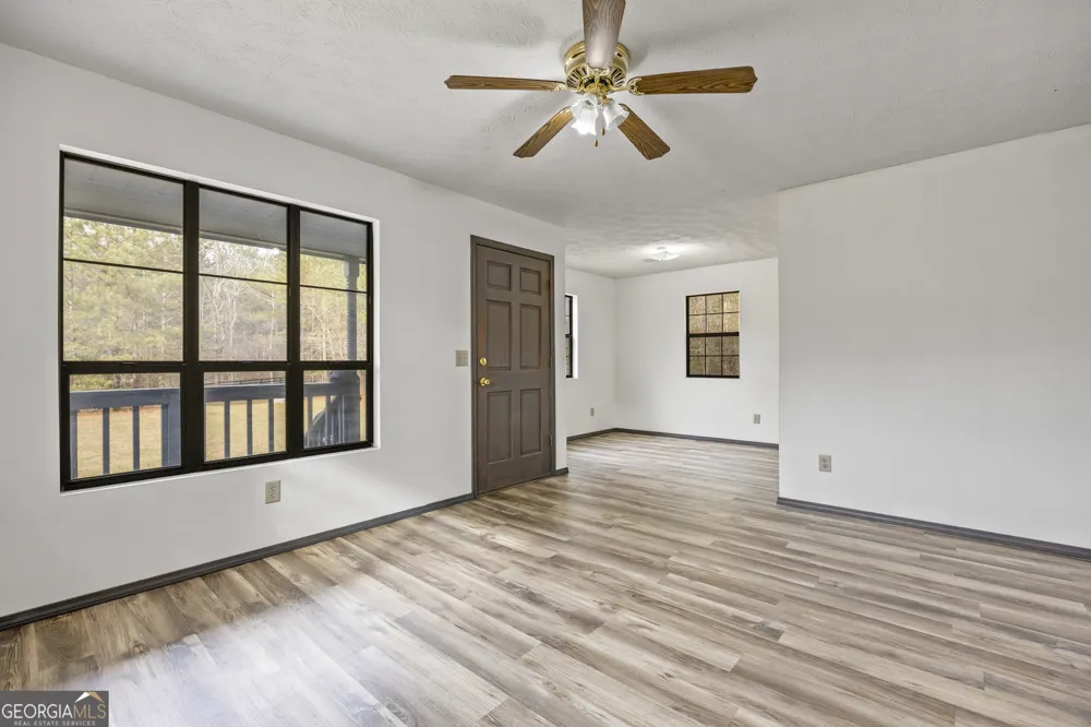 181 Lower Wirebridge RD Stephens, GA 30667