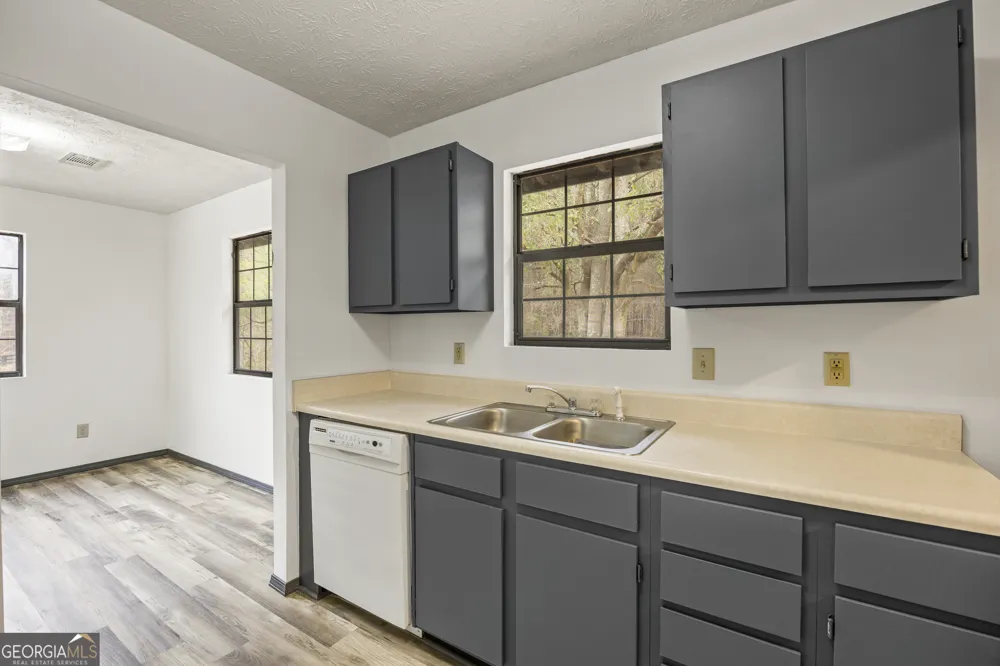 181 Lower Wirebridge RD Stephens, GA 30667