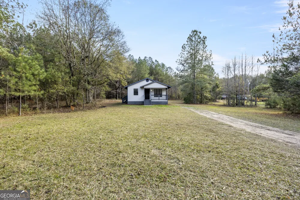 181 Lower Wirebridge RD Stephens, GA 30667