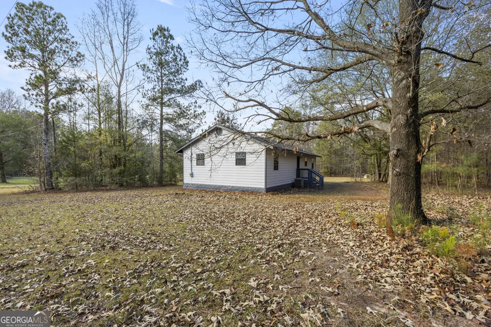 181 Lower Wirebridge RD Stephens, GA 30667