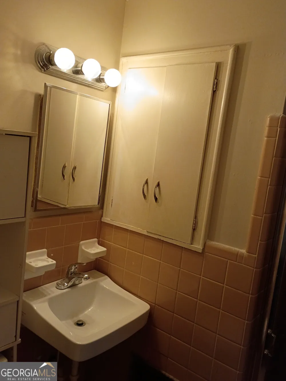 70 Fifth ST Hartwell, GA 30643
