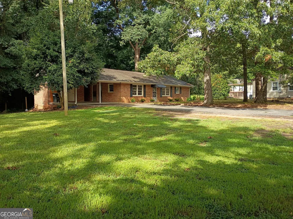 70 Fifth ST Hartwell, GA 30643