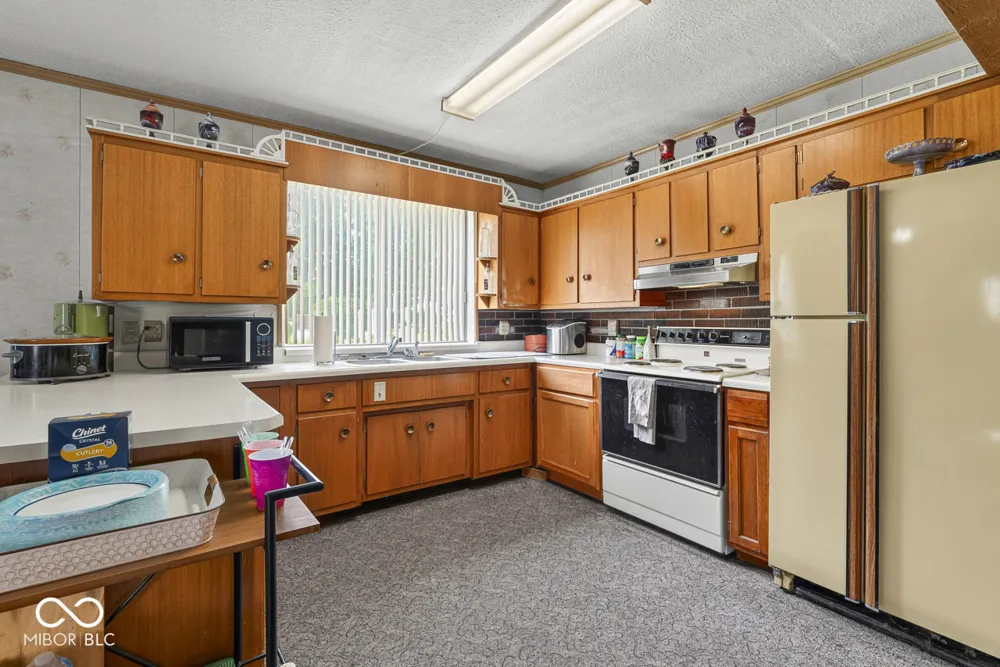 28045 State Road 213 Arcadia, IN 46030